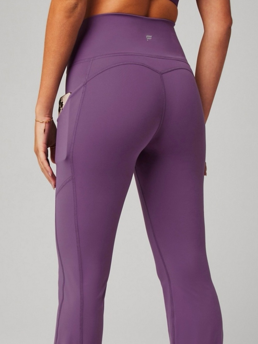 Fabletics Oasis PureLuxe High-Waisted Pocketed Kick Flare Leggings S inseams 31”